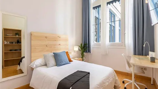 Rooms in Madrid Centro - photo 7