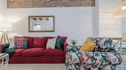 Apartments in Barcelona Ciutat Vella - photo 2