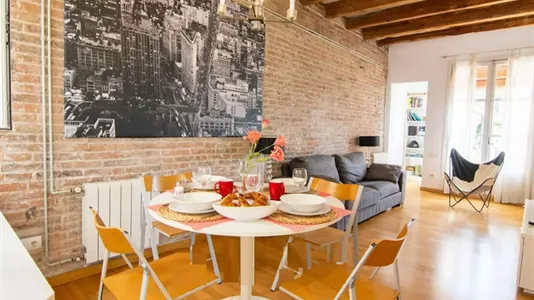 Apartments in Barcelona Eixample - photo 2