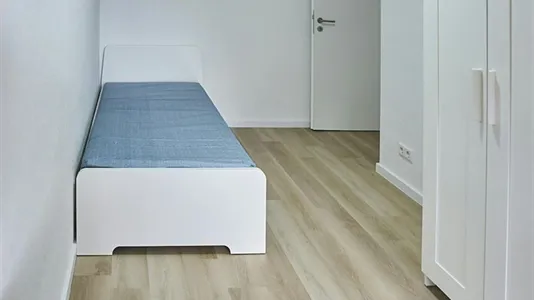 Rooms in Dusseldorf - photo 2