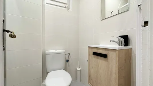 Rooms in Barcelona Ciutat Vella - photo 7