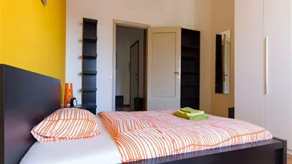 Room for rent in Milano Zona 8 - Fiera, Gallaratese, Quarto Oggiaro, Milan