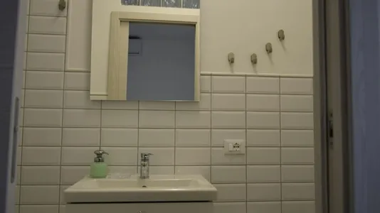 Rooms in Roma Municipio VI – Roma Delle Torri - photo 4