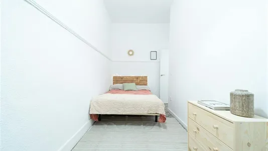 Rooms in Barcelona Ciutat Vella - photo 1