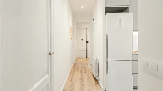 Rooms in Barcelona Eixample - photo 10