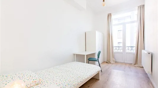 Rooms in Brussels Sint-Jans-Molenbeek - photo 1