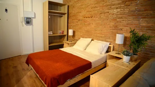 Apartments in Barcelona Ciutat Vella - photo 2