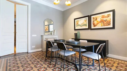 Apartments in Barcelona Eixample - photo 3