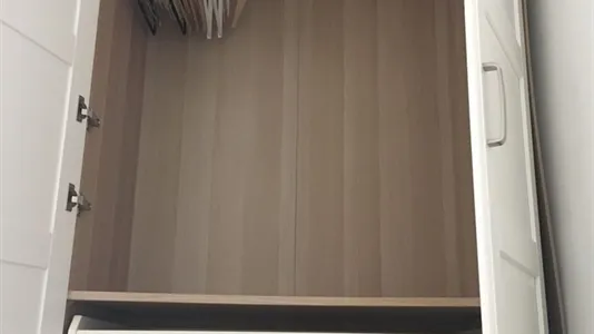 Rooms in Barcelona Sants-Montjuïc - photo 4