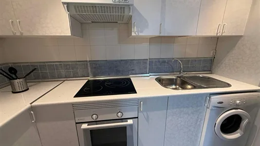 Rooms in Madrid Chamberí - photo 8