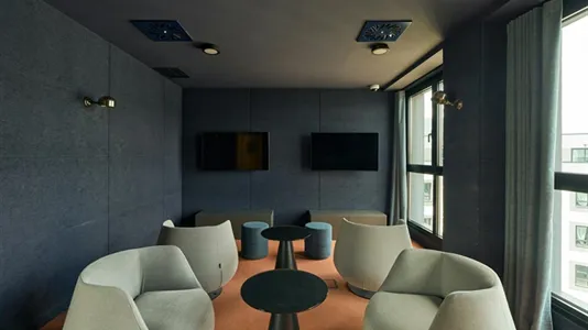 Rooms in Madrid Centro - photo 8