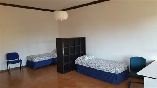 Rooms in Caserta - photo 8