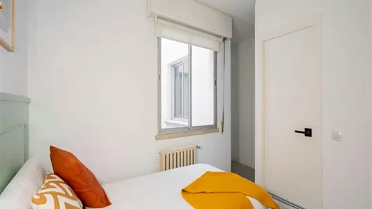 Rooms in Madrid Centro - photo 10