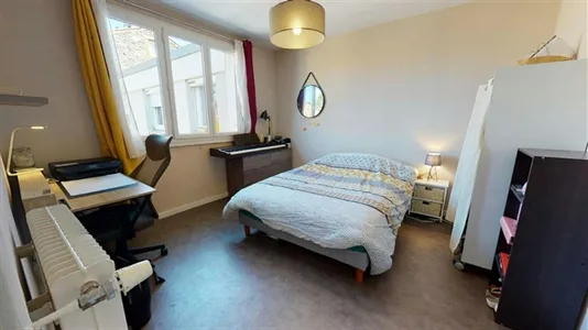 Rooms in Clermont-Ferrand - photo 1