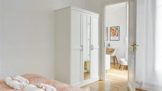 Apartments in Nanterre - photo 8