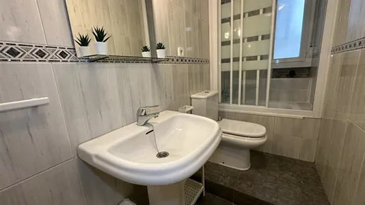 Rooms in Madrid Salamanca - photo 8