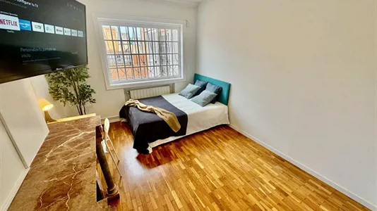 Rooms in Barcelona Ciutat Vella - photo 3