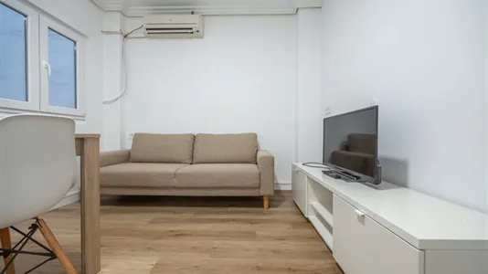 Rooms in Valencia Extramurs - photo 8