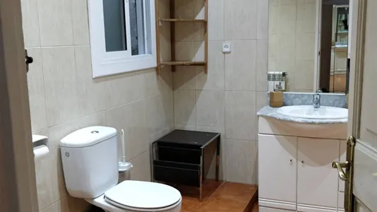 Rooms in Barcelona Ciutat Vella - photo 4