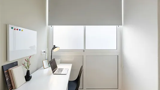 Rooms in Barcelona Eixample - photo 7