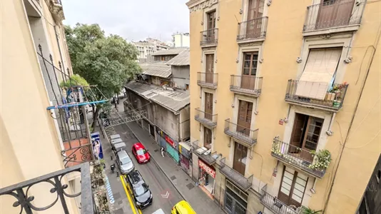 Rooms in Barcelona Ciutat Vella - photo 4