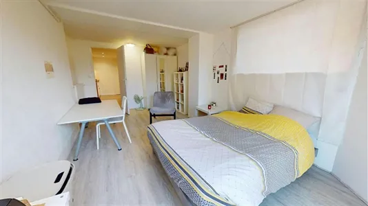 Rooms in Lyon - photo 1
