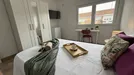 Room for rent, Alcorcón, Comunidad de Madrid, &lt;span class=&quot;blurred street&quot; onclick=&quot;ProcessAdRequest(13920322)&quot;&gt;&lt;span class=&quot;hint&quot;&gt;See streetname&lt;/span&gt;[xxxxxxxxxxxxx]&lt;/span&gt;