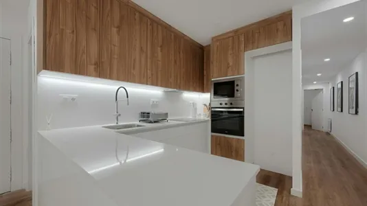 Rooms in Barcelona Eixample - photo 10