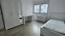 Room for rent, Stuttgart, &lt;span class=&quot;blurred street&quot; onclick=&quot;ProcessAdRequest(13662980)&quot;&gt;&lt;span class=&quot;hint&quot;&gt;See streetname&lt;/span&gt;[xxxxxxxxxxxxx]&lt;/span&gt;