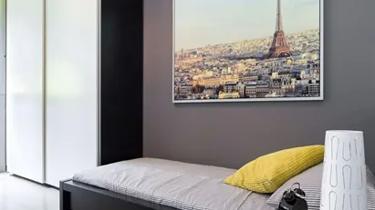 Room for rent in Milano Zona 7 - Baggio, De Angeli, San Siro, Milan