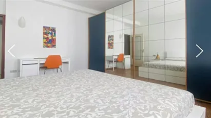 Room for rent in Milano Zona 6 - Barona, Lorenteggio, Milan