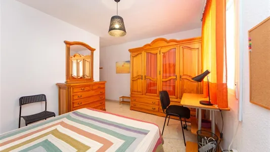 Rooms in Granada - photo 4