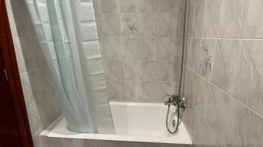 Rooms in Bilbao - photo 9