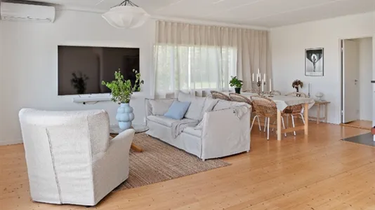 Houses in Götene - photo 4