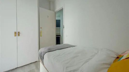 Rooms in Madrid Retiro - photo 3