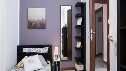 Room for rent in Milano Zona 9 - Porta Garibaldi, Niguarda, Milan