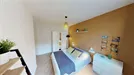 Room for rent, Lyon, Auvergne-Rhône-Alpes, &lt;span class=&quot;blurred street&quot; onclick=&quot;ProcessAdRequest(10633778)&quot;&gt;&lt;span class=&quot;hint&quot;&gt;See streetname&lt;/span&gt;[xxxxxxxxxxxxx]&lt;/span&gt;