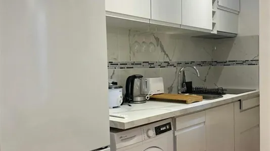 Apartments in Paris 20ème arrondissement - photo 4