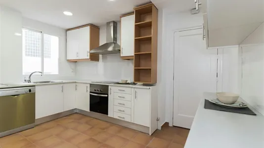 Rooms in Madrid Chamberí - photo 8