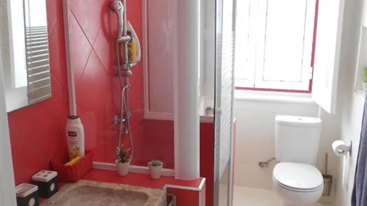 Rooms in Almada - photo 5