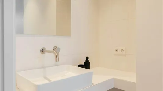 Rooms in Alfara del Patriarca - photo 5