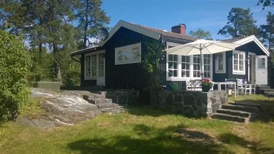 Houses in Nacka - photo 1