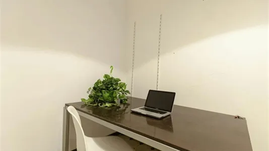 Rooms in Barcelona Eixample - photo 4