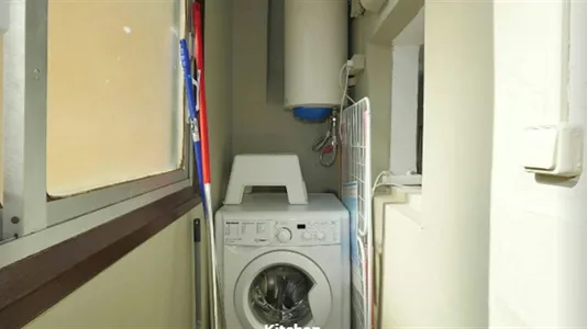 Rooms in Barcelona Ciutat Vella - photo 4