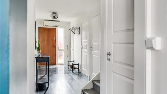 Houses in Täby - photo 9