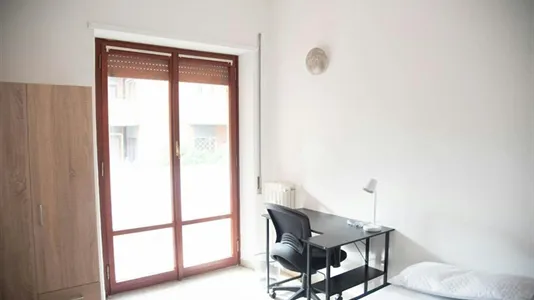 Rooms in Roma Municipio IX – EUR - photo 1