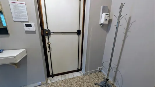 Rooms in Milano Zona 8 - Fiera, Gallaratese, Quarto Oggiaro - photo 9