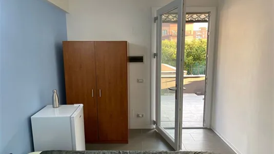 Rooms in Roma Municipio VI – Roma Delle Torri - photo 4