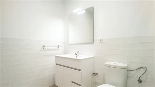 Rooms in Barcelona Eixample - photo 7