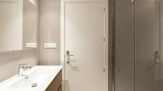 Rooms in Madrid Chamberí - photo 10